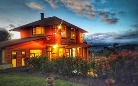 Ruta De Los Volcanes Bed And Breakfast 2*